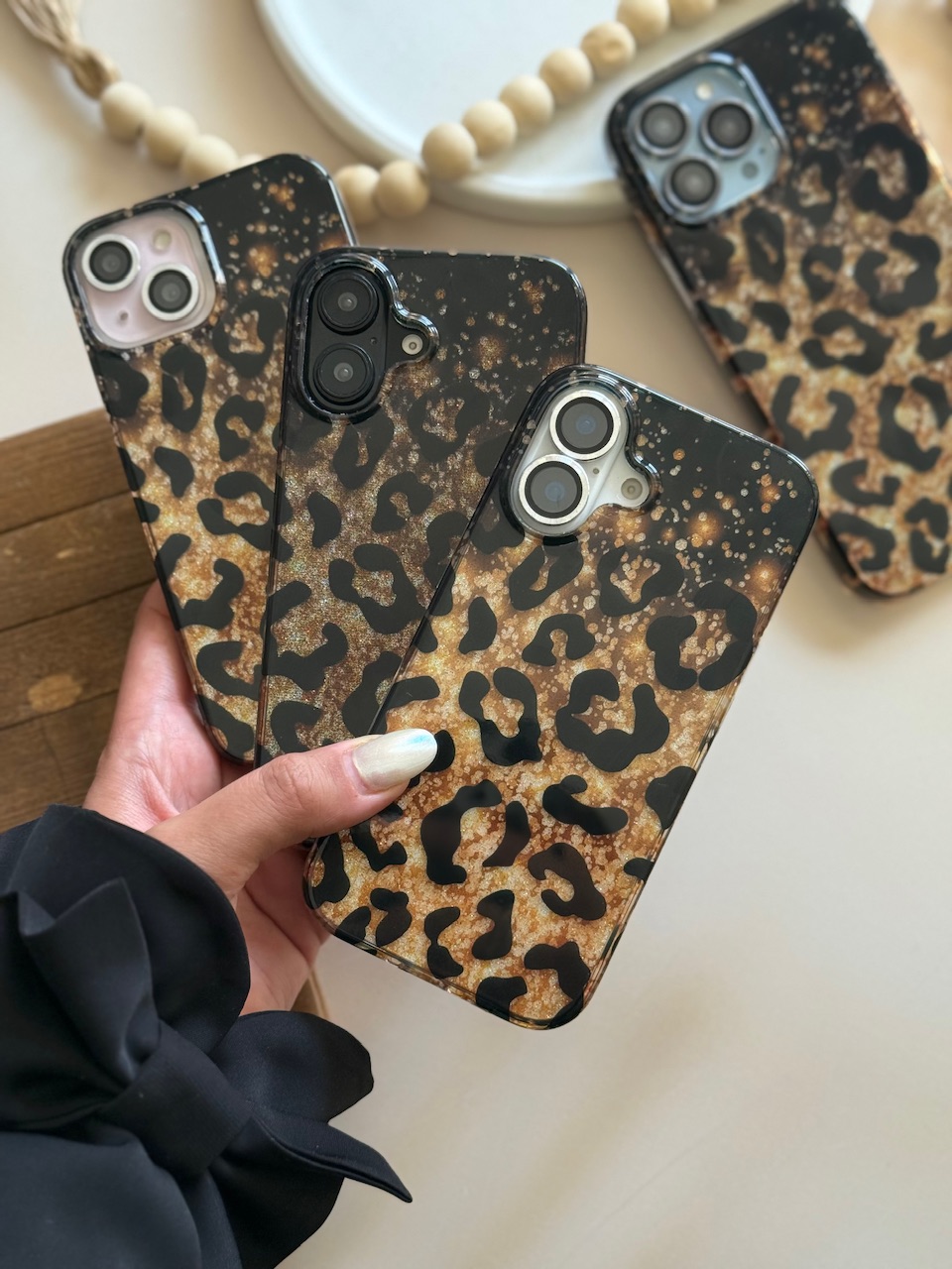 کاور شاینی گلیتر قاب Shiny leopard مناسب برای گوشی موبایل iPhone 14